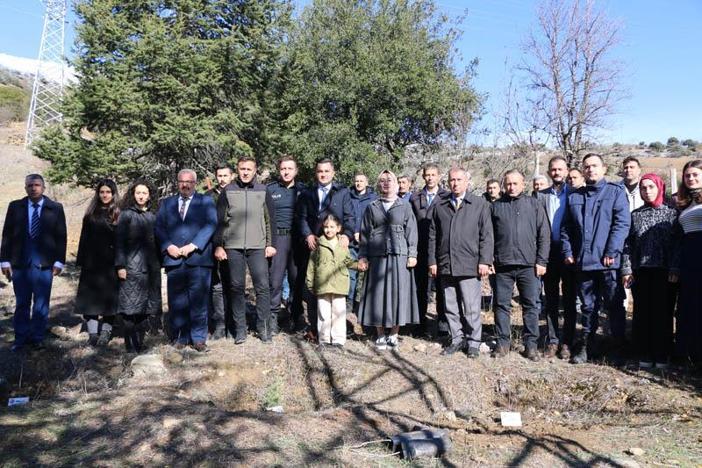 Kaya Düşen Otomobilde Hayatını Kaybeden 4 Öğretmen İçin Hatıra Ormanı Üzerine kaya düşen otomobilde ölen 4 öğretmen için hatıra ormanı
