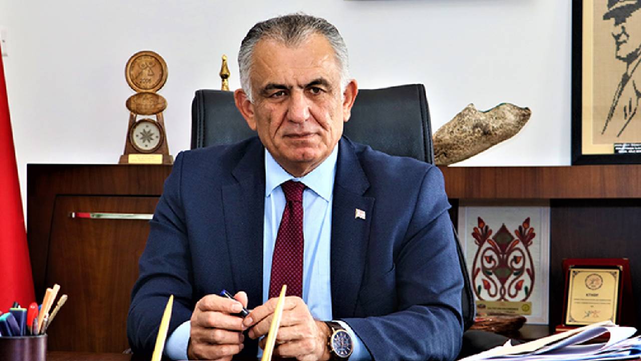 1732648005 Bakan Cavusoglu Prefabrik Siniflari Kullanan Ogrenci ve Ogretmenler Sikayetci Degil