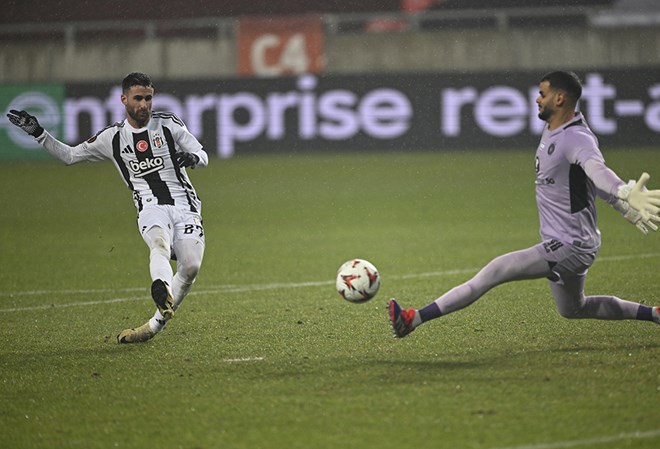 Yok Artık! Bu Kadarı da Gerçekten Fazla: Spor Yazarları, Beşiktaş'ın Mağlubiyeti Hakkında Ne Dedi? - Son Dakika Spor Haberleri Yok artık! Bu kadarı da gerçekten fazla