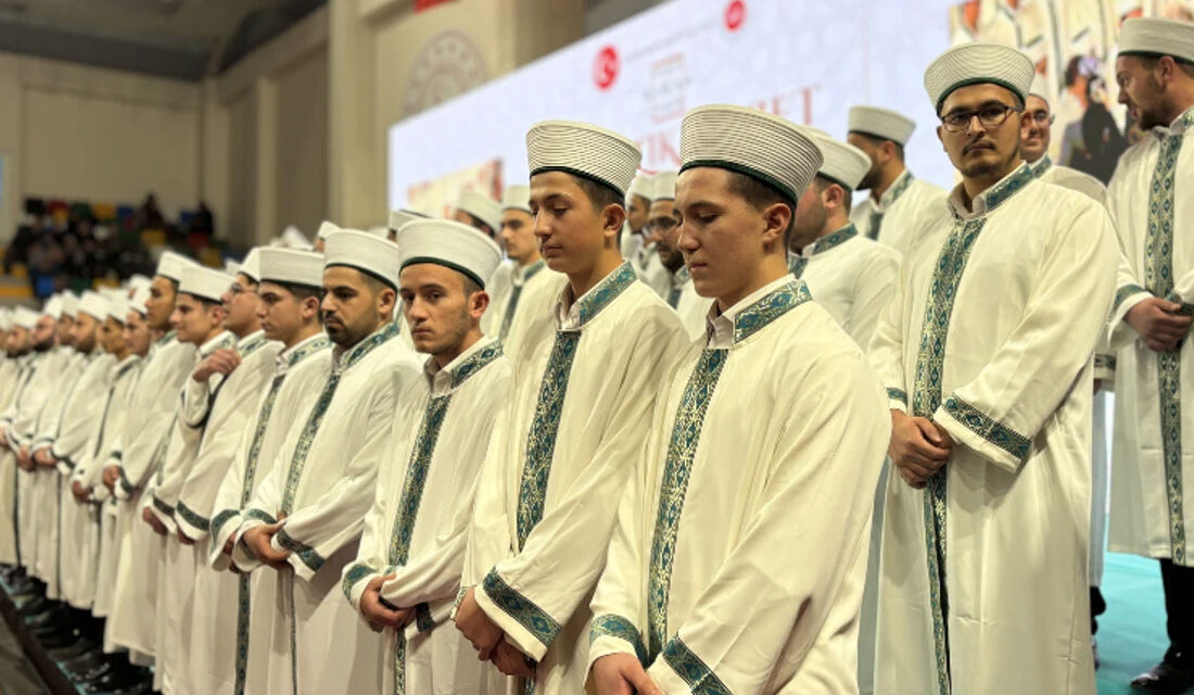 Çankırı Müftülüğü, 200 Öğrenci İçin Hafızlık İcazet Töreni Düzenledi Tören
