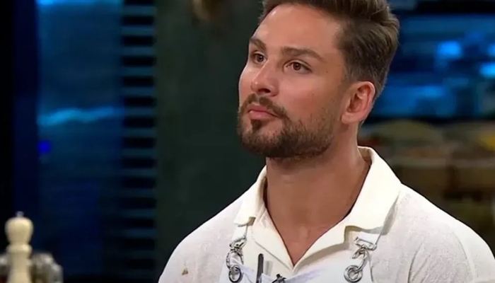 MasterChef Türkiye’de Onur’un Tartışmalı El Hareketi Sosyal Medyayı Kızıştırdı! MasterChef