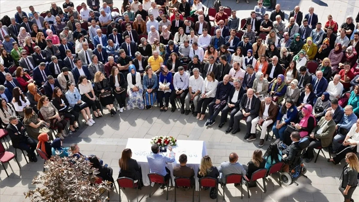 2024 Kasim MEB Ogretmen Seminerleri Basladi mi Saat Kacta Seminerler