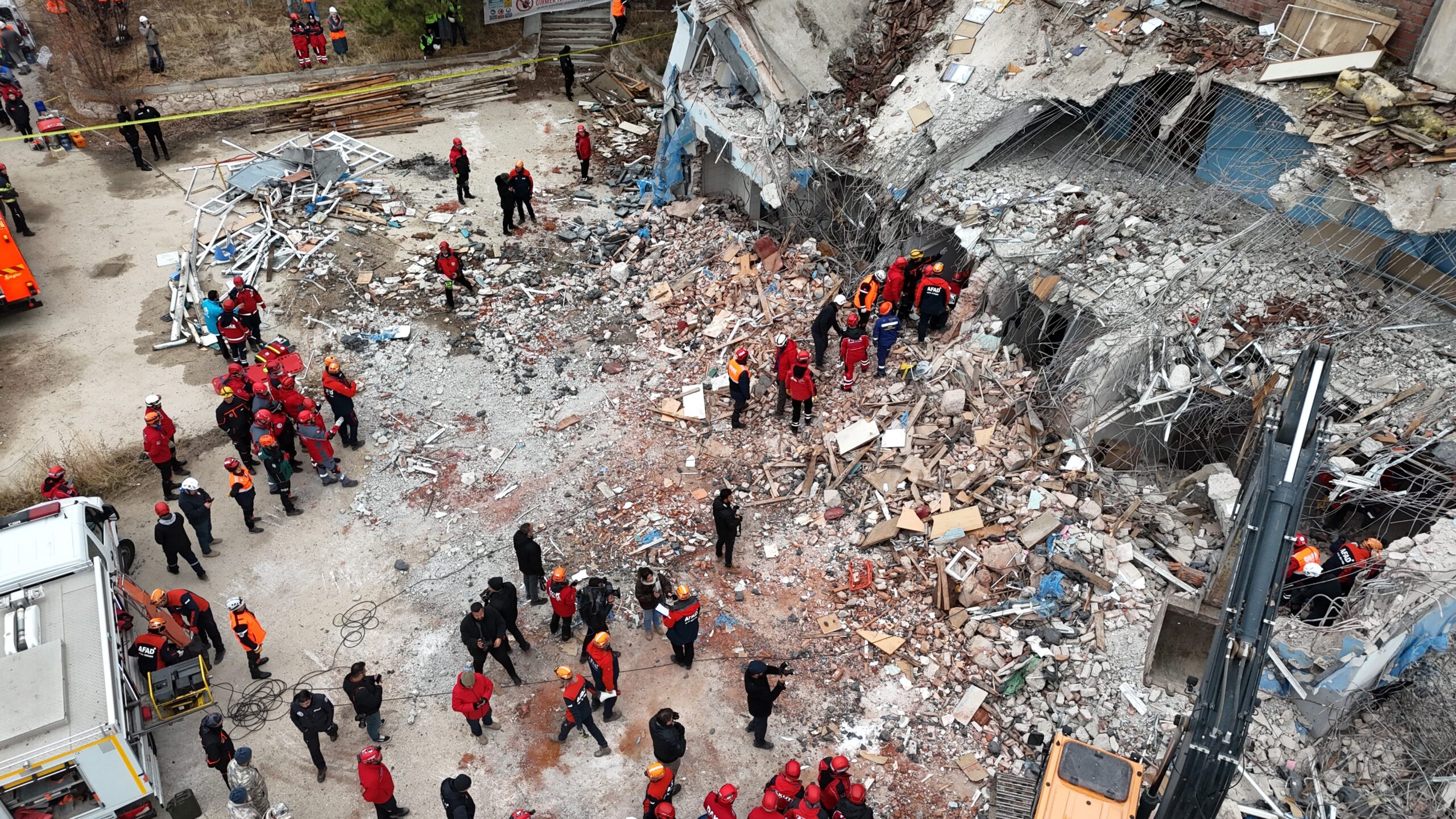 65 Buyuklugunde Deprem Tatbikati Gercegi Aratmadi Bilecik Yarin Gazetesi scaled