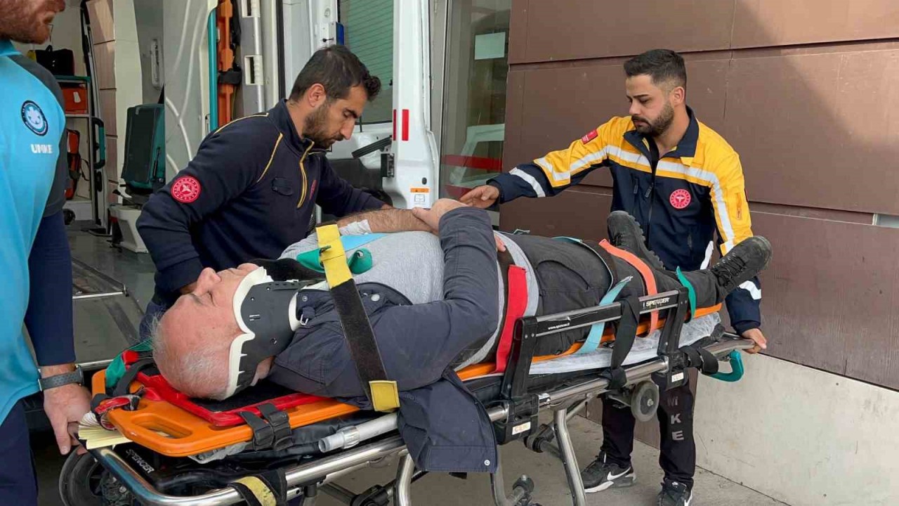 Adiyamanda Gerceklesen Trafik Kazasinda 1 Kisi Yaralandi