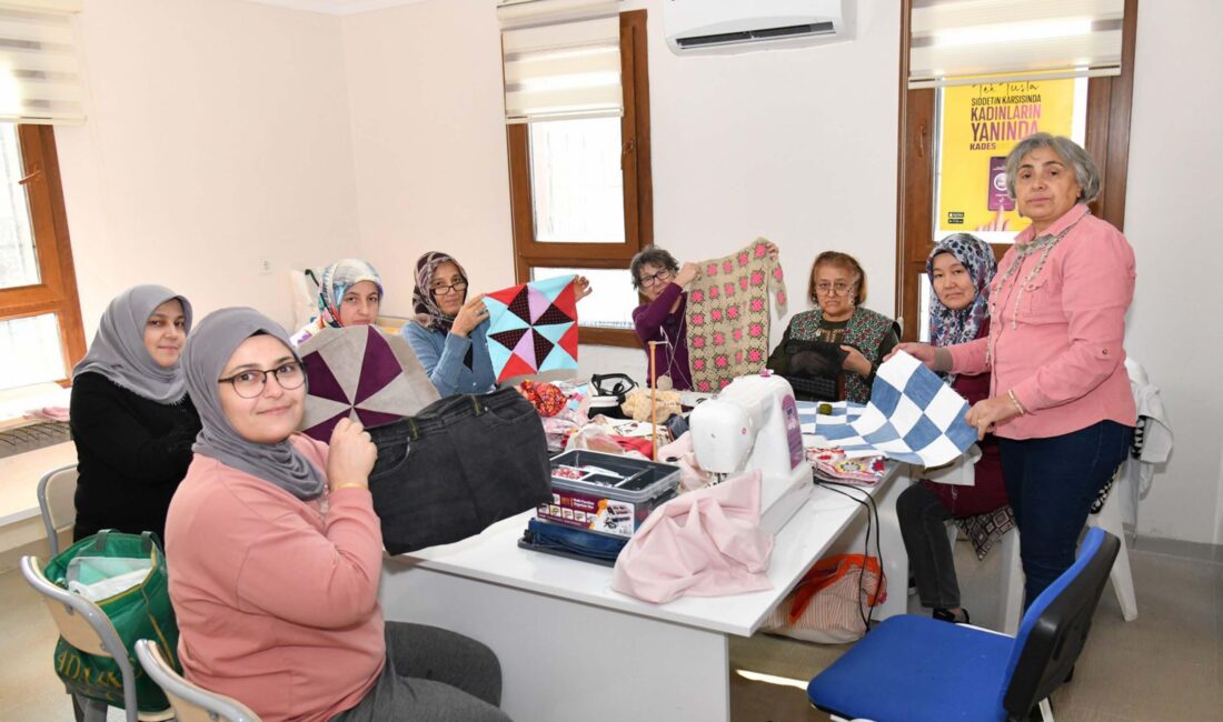 Akgedik Mahallesi’ndeki Kadınlar, Yunusemre Belediyesi Kadın Dayanışma ve Eğitim Merkezi’ne