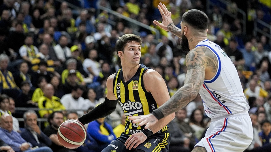 Fenerbahçe Beko, Anadolu Efes’i Mağlup Etti İlk Çeyrek: Eşitlik Bozulmadı