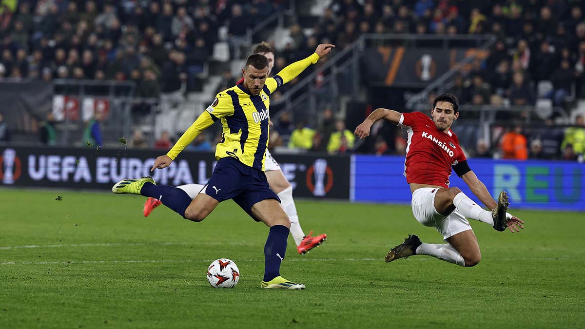 Az Alkmaar 3 1 Fenerbahce Fenerbahceorg Avrupada Hayal Kirikligi