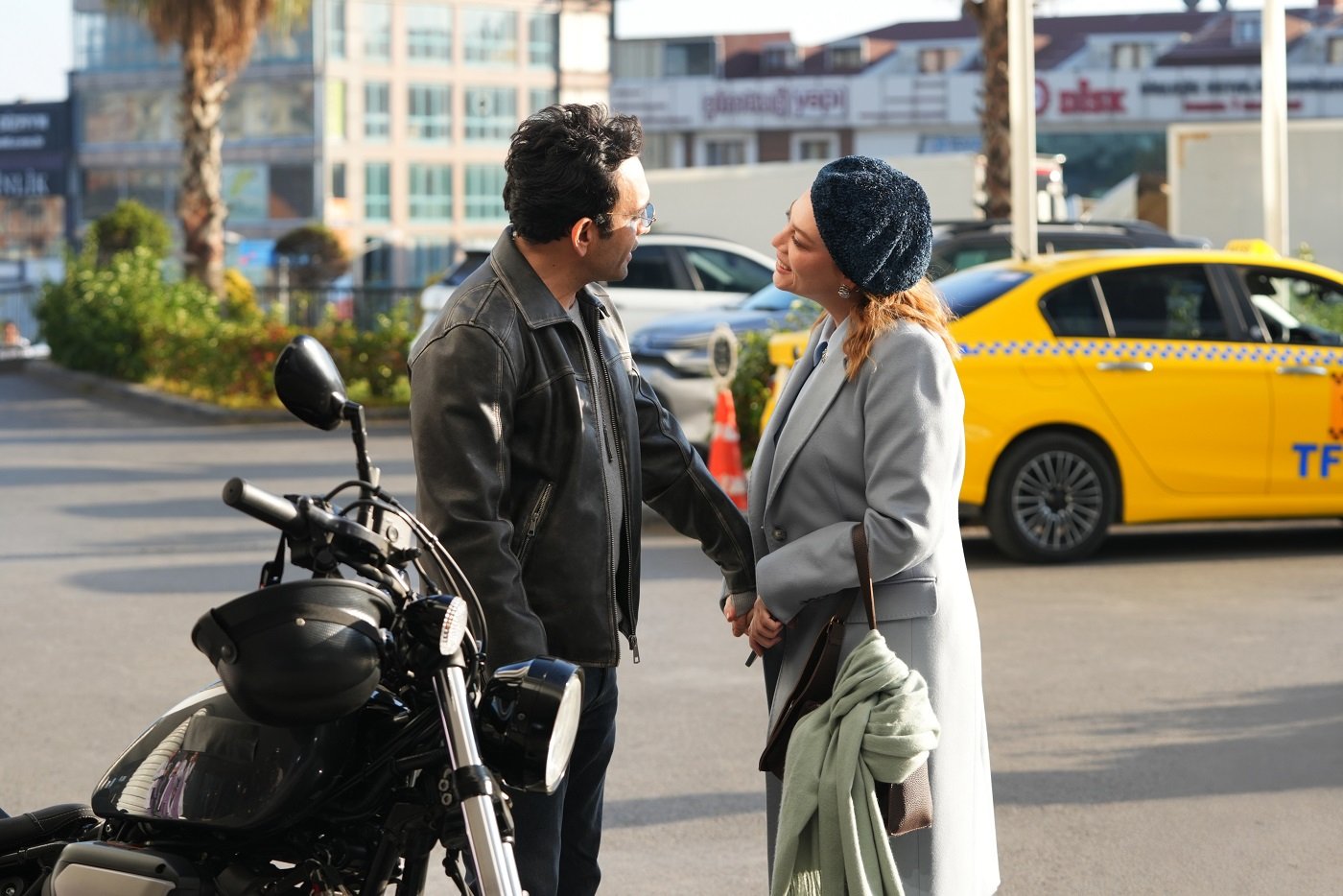 Baharin Heyecan Dolu 23 Bolumu Canli Izle