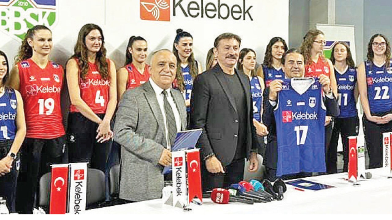 Bahceliveler Kadin Voleybol Takimi Kelebeklerle Kanatlaniyor