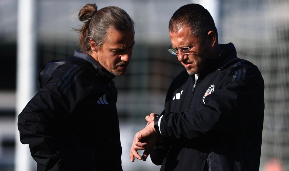 Beşiktaş Antrenmanında Teknik Direktör Giovanni van Bronckhorst Yer Almadı Antrenmanda