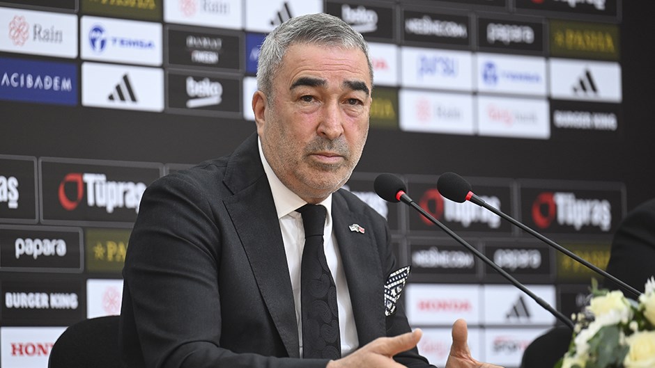 Beşiktaş, Teknik Direktör Samet Aybaba ve Kaleci Antrenörü Bradley Friedel