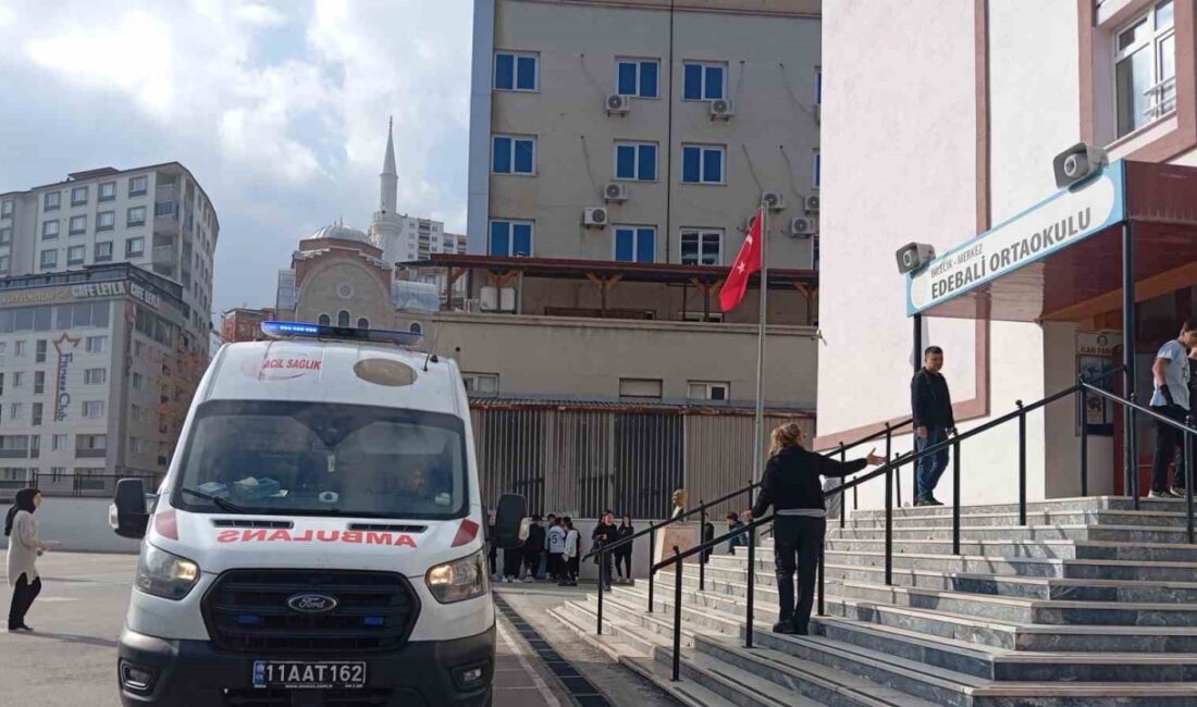 Bilecik Edebali Ortaokulu’nda Öğretmen Merdivenlerde Yaralandı Şadan Gülalioğlu adlı Teknoloji