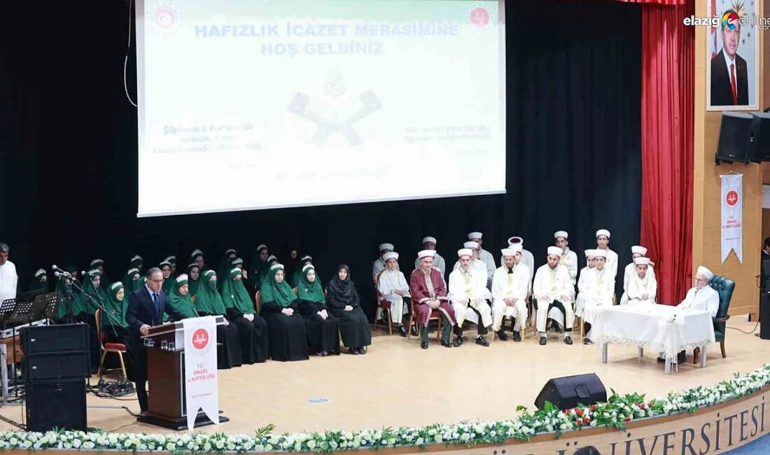 Bingöl’de Hafızlık İcazet Merasimi Düzenlendi Bingöl’de 44 Öğrenci Hafızlık İcazetini