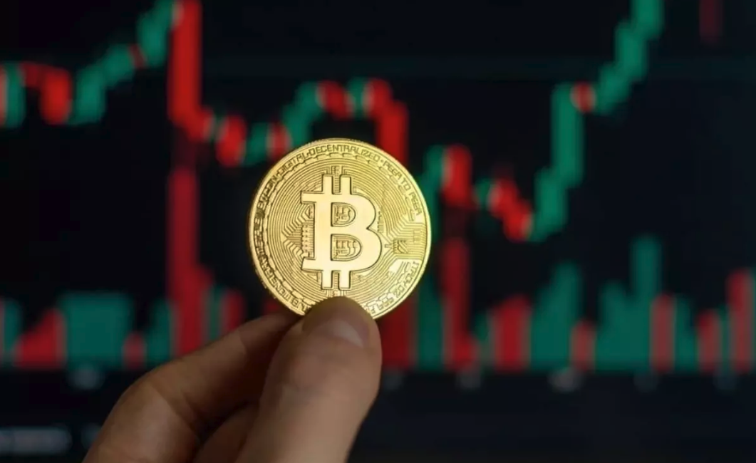 bitcoin, küresel siyasi ve finansal gelişmelerin etkisiyle 77 bin dolarlık