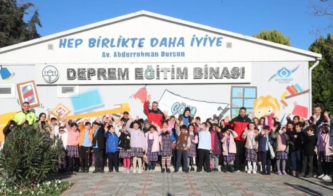 İstanbul Sultangazi Belediyesi, Çocuklara Deprem ve Trafik Bilinci Kazandırıyor Uygulamalı