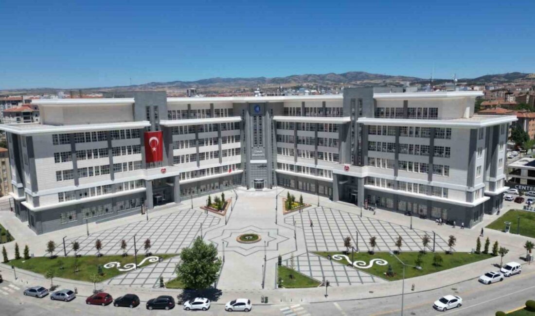 Çorum Belediyesi Öğrencilere 5 Bin TL Harçlık Verdi Belediye, Sosyal