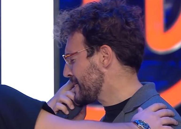 Danilo Şef'in Dişi Kırıldı, Yardımına Sağlık Ekibi Koştu! Masterchefte talihsiz anlar... Danilo Şefin dişi kırıldı, yardımına sağlık ekibi koştu