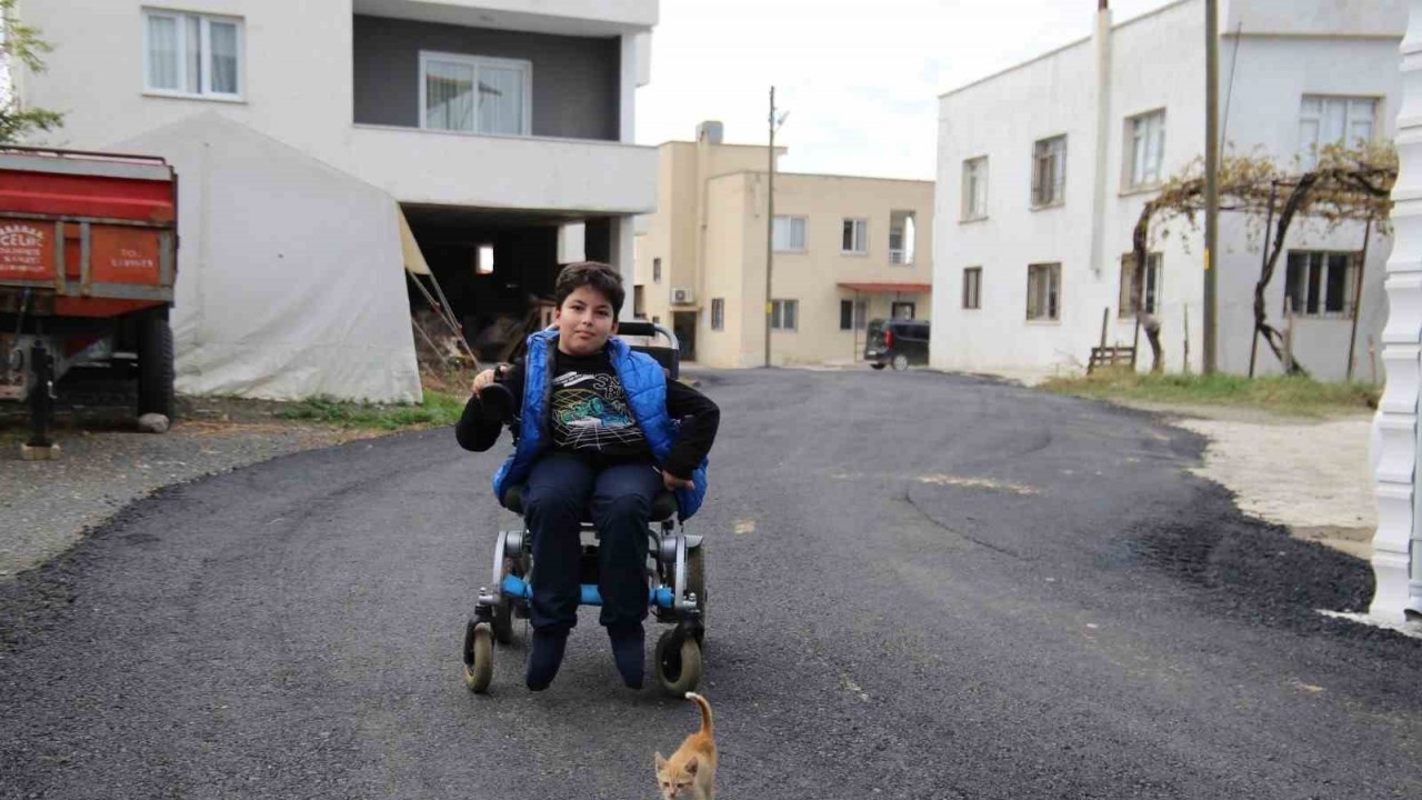Engelli Araciyla Okula Tek Basina Gitmek Isteyen Mehmetin Okul Yolu