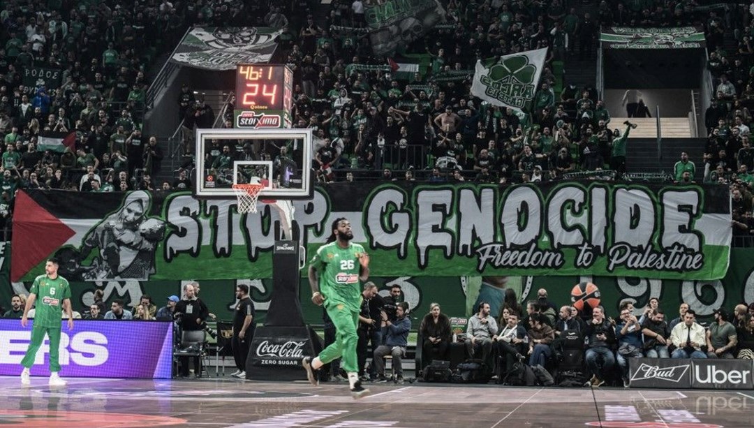 Panathinaikos Taraftarları Filistin ve Lübnan Bayrakları Açtı Yunan Taraftarlar Mücadeleci