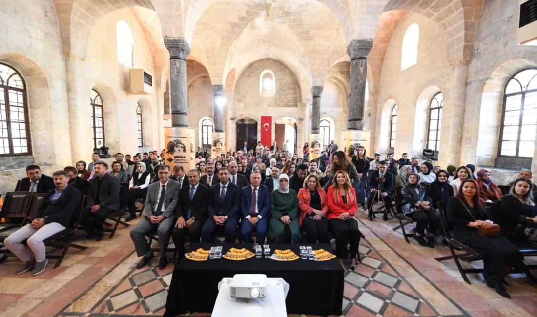 Maarif Orkestrası Öğretmenlerinden Ezo Gelin Mini KonserHaberin BaşlıklarıMaarif Orkestrası Öğretmenlerinden