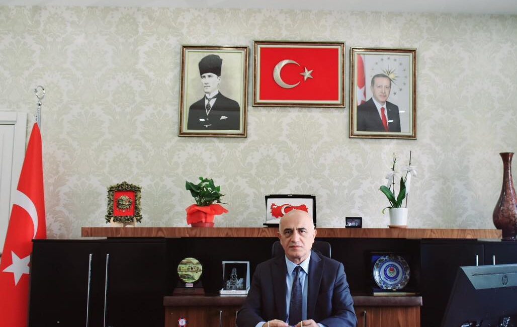 Gemlik Kaymakamı Osman Aslan Canbaba AtandıHaberin BaşlıklarıGemlik Kaymakamı Osman Aslan