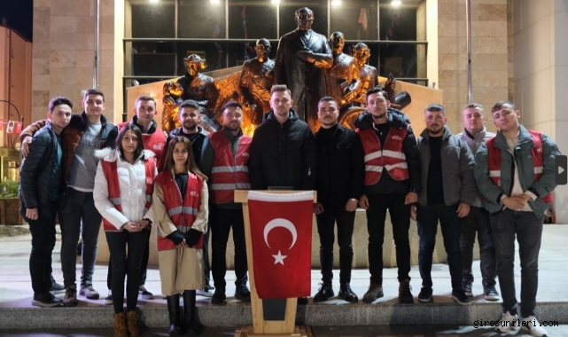 Giresun’da 10 Kasım’a özel olarak düzenlenen ‘Ata’ya Saygı Nöbeti’ne vatandaşlar