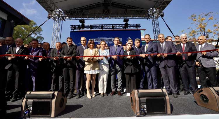 İstanbul Büyükşehir Belediyesi Kırıkhan Mesleki ve Teknik Anadolu Lisesi’ni Törenle