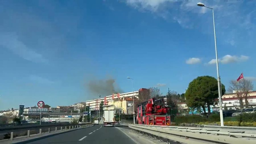 Samatya’daki İstanbul Eğitim ve Araştırma Hastanesi Deposunda Yangın Çıktı Olay