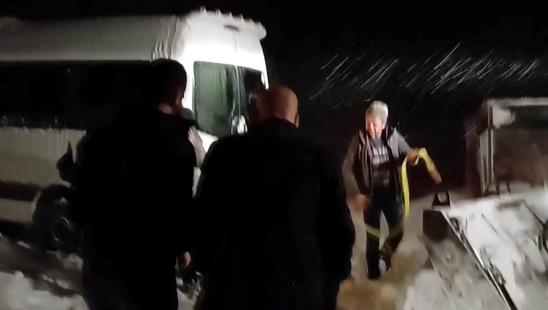 Öğretmenler Kar ve Tipiye Mahsur Kalınca Ekinözü Belediyesi Devreye Girdi