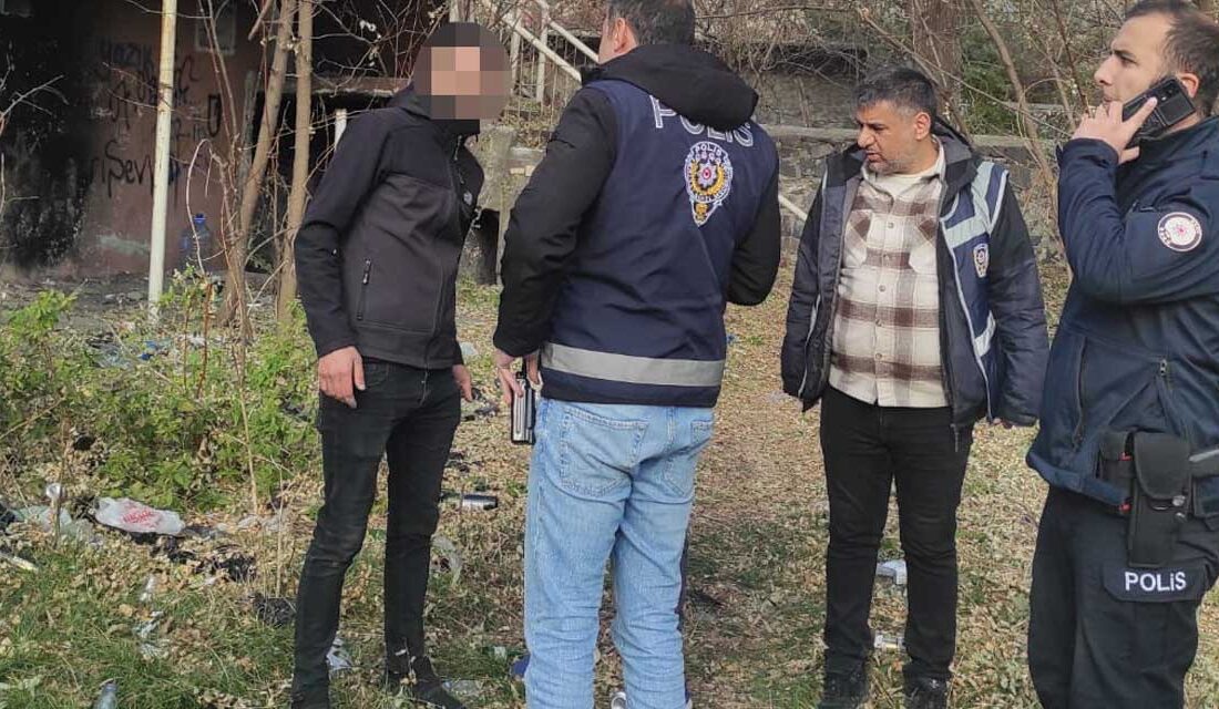 Kars İl Emniyet Müdürlüğü Tarafından Okul Çevrelerinde Denetim YapıldıHaberin BaşlıklarıKars