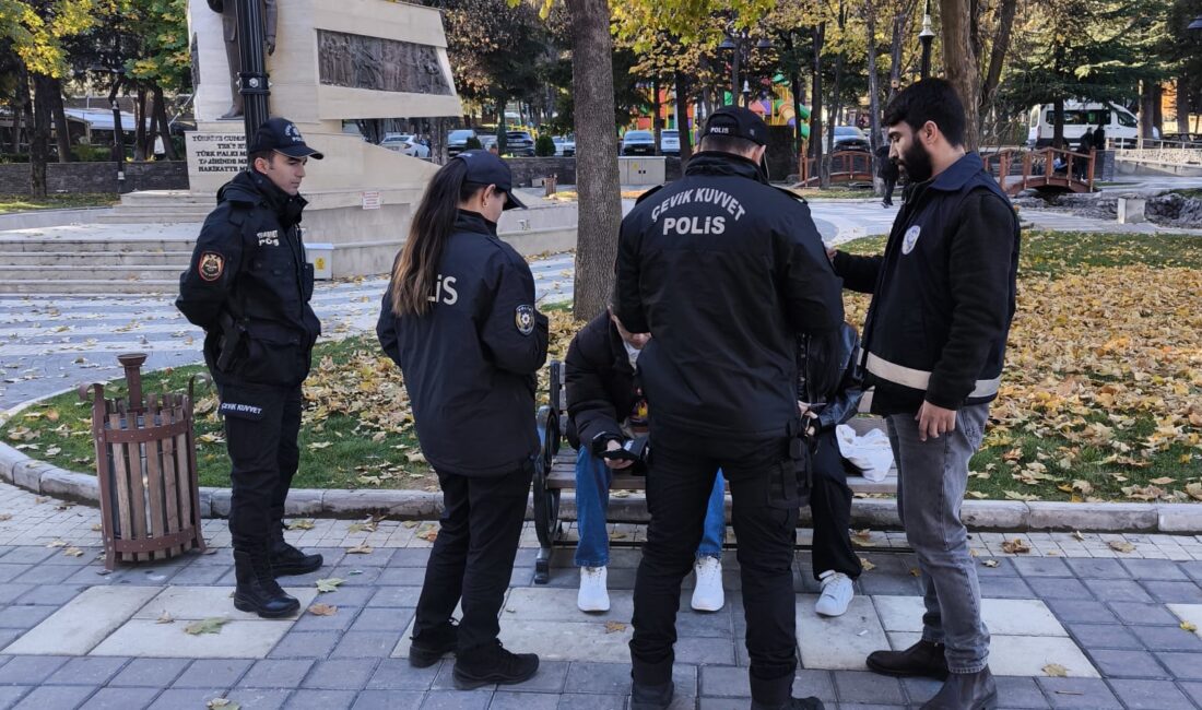 Kastamonu Emniyet Müdürlüğü Okul Çevresindeki Denetimlerine Devam Ediyor Okulların ara