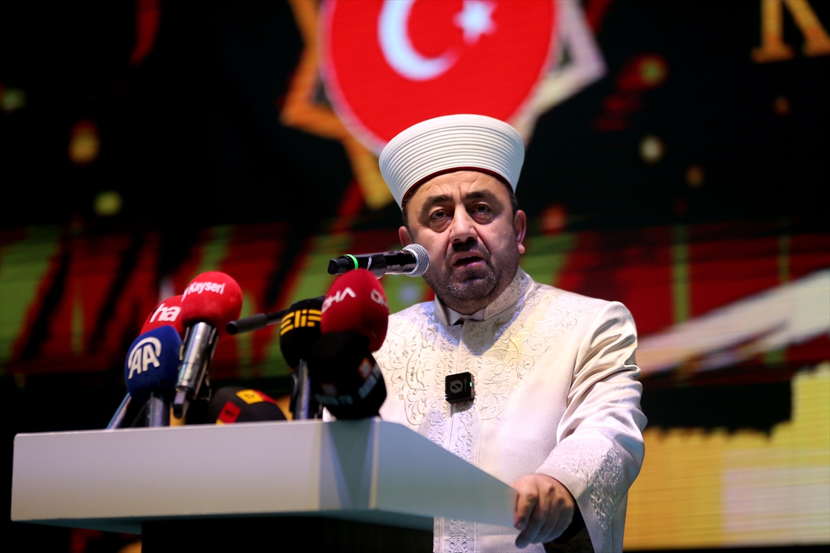 Kayseri'de hafızlığı tamamlayan 455 öğrenci için icazet töreni yapıldı