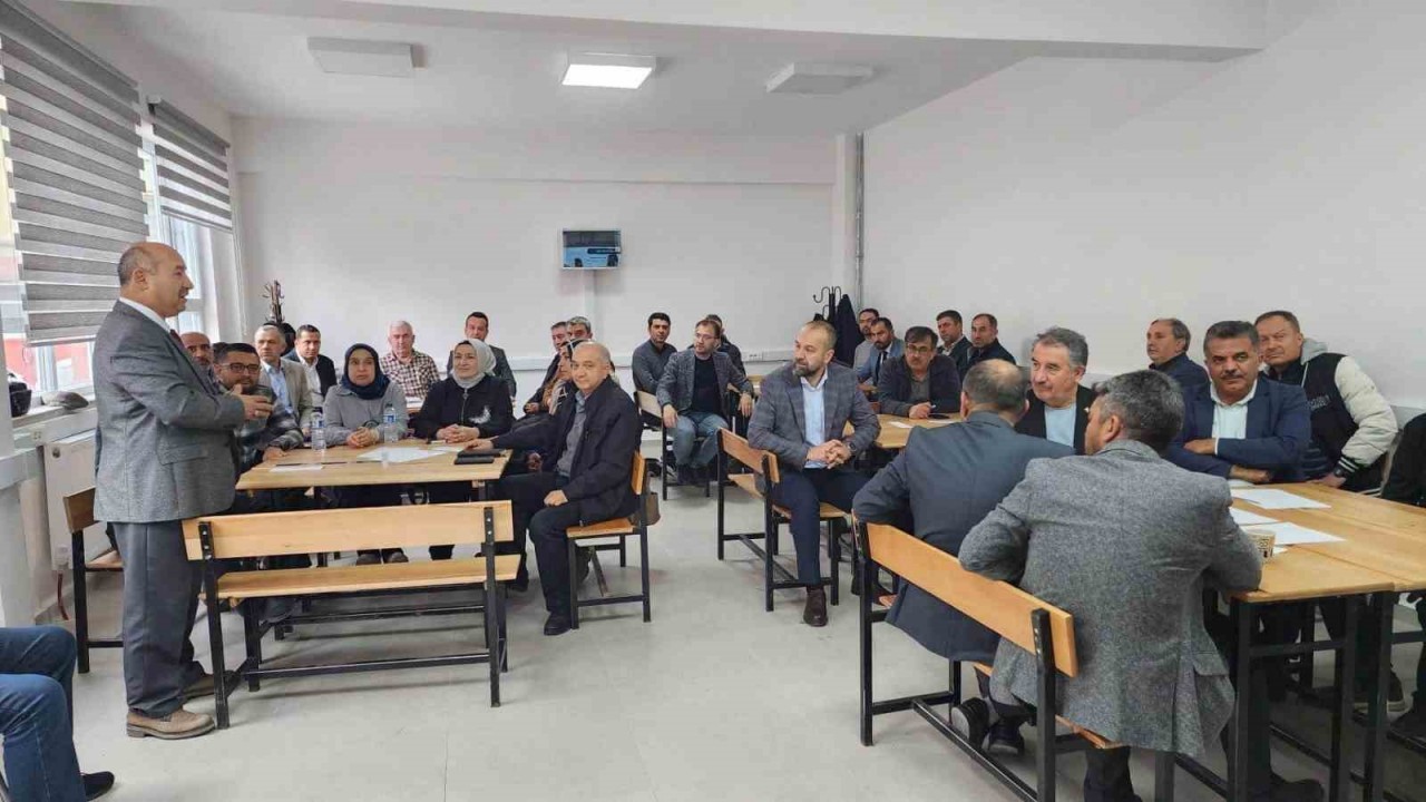 Kutahyada Turkiye Yuzyili Maarif Modeli Okul Mudurleri Egitimleri Sakarya