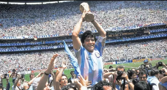 Maradona’nın Teknik Direktörlük Kariyerindeki Zorluklar Maradona’nın Futbol Kariyerinin Ardından Teknik