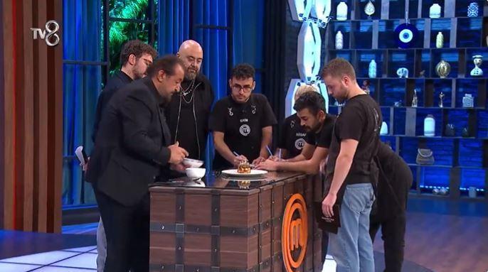 Masterchef Yarışmasında Bir Yarışmacı Daha Elenerek Hayallerine Veda EttiHaberin BaşlıklarıMasterchef
