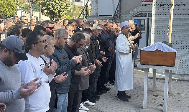 Edirne’de Düşerek Hayatını Kaybeden 2 Yaşındaki Metehan Gürtunca Toprağa Verildi