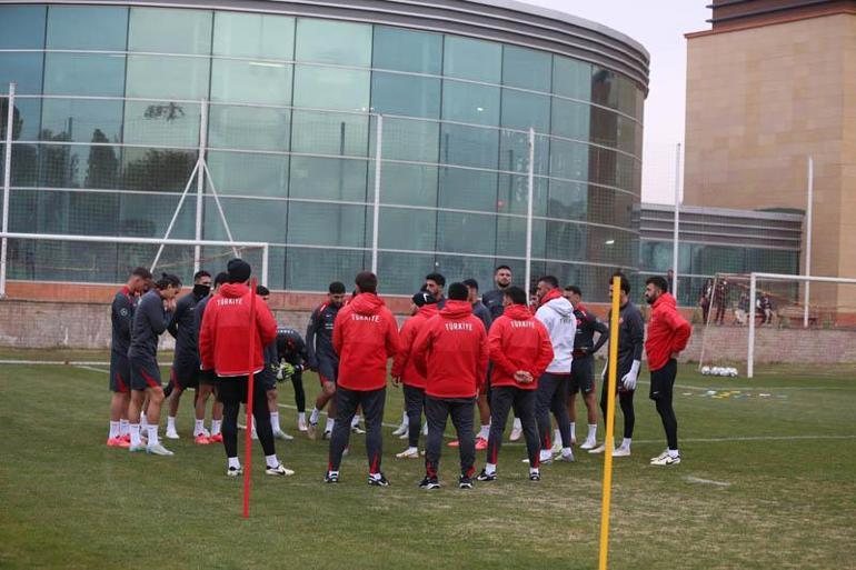 Milli Futbol Takımı, Karadağ Maçının Hazırlıklarına Başladı! A Milli Futbol Takımı, Karadağ maçının hazırlıklarına başladı