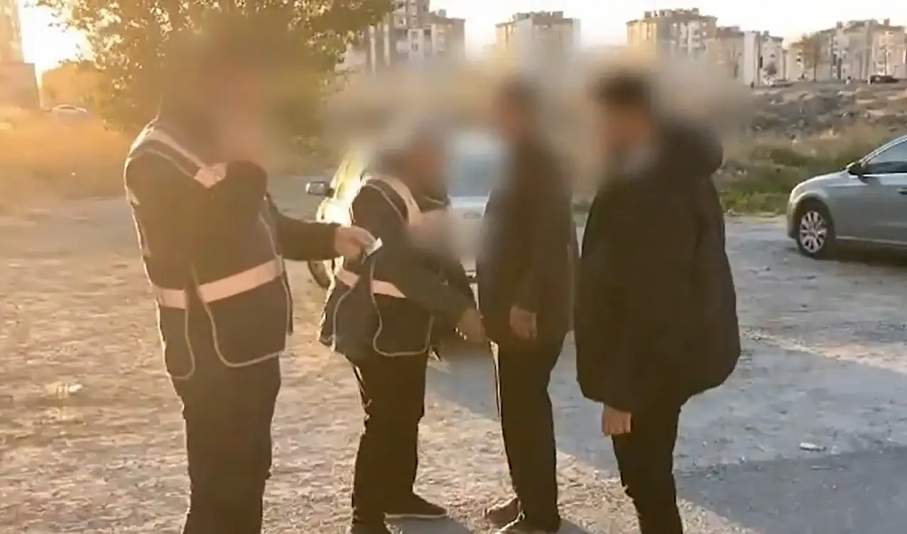 Narko-Okul Deneyimi: Eğitimde Dönüşüm İçin Yenilikçi Bir Yaklaşım Lise çevresinde Narko-Okul Uygulaması
