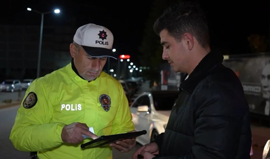 Kırıkkale Emniyet Müdürlüğü Öğrenci Bölgelerinde Huzur Operasyonu GerçekleştirdiHaberin BaşlıklarıKırıkkale Emniyet