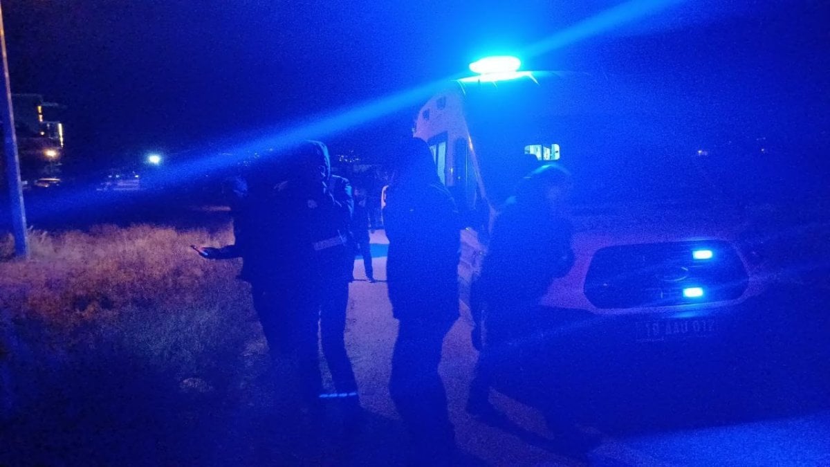 Okul Servisinde Alkol Alan Kisiyi Dovup Tufekle Yaraladilar
