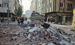 Okul Servisinde Alkol Alan Şahsı Darp Edip Tüfekle Yaraladılar - Çorum Haber Çorum Valisi Ali Çalgan, patlama meydana gelen binada inceleme yaptı