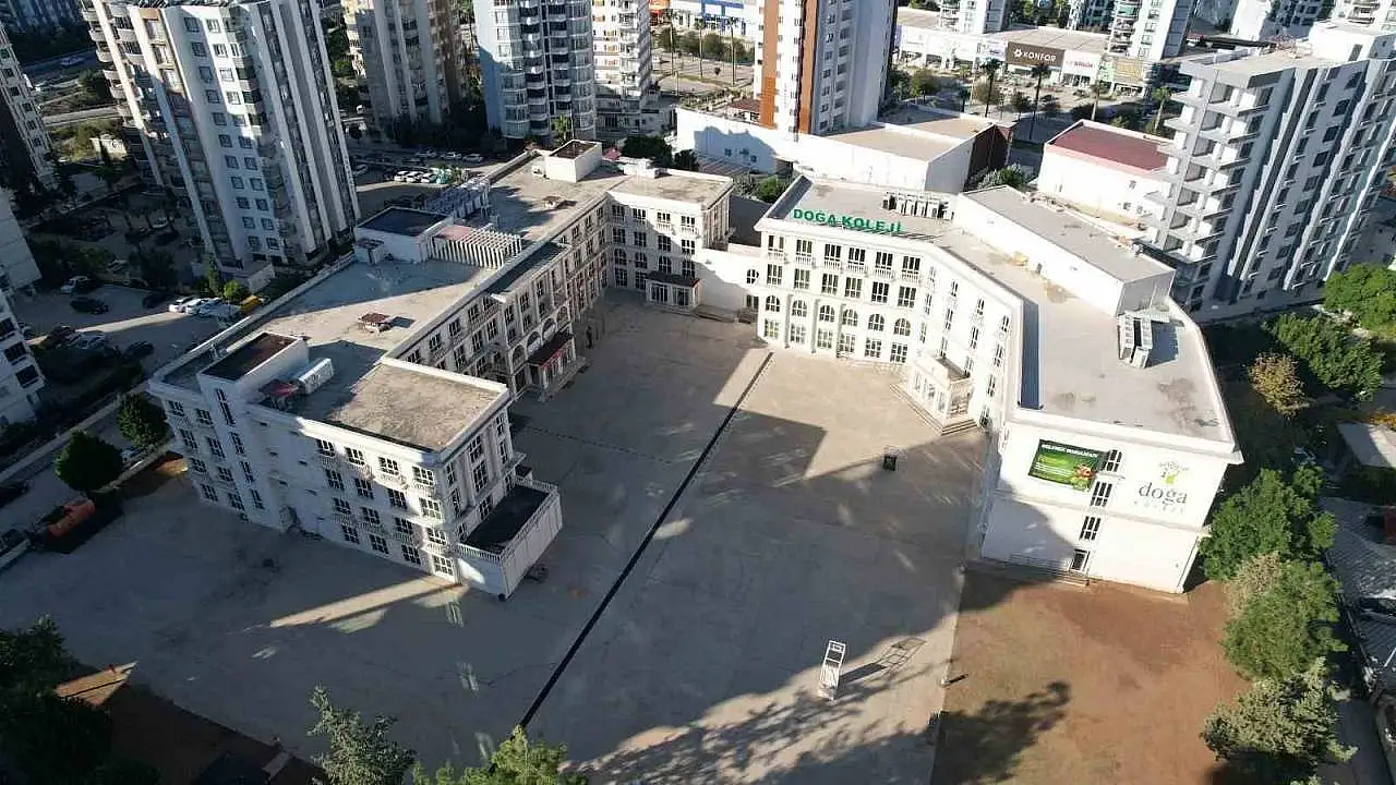 Onlarca Ogrenci Yemekten Zehirlendi Okulda Gida Zehirlenmesi Olayi