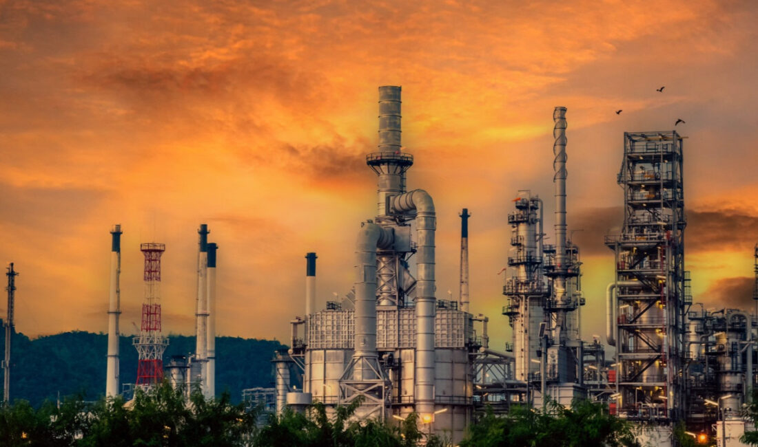 OPEC ve Aralık Ayında Petrol Üretim Kesintilerini Uzatma Kararı Ham