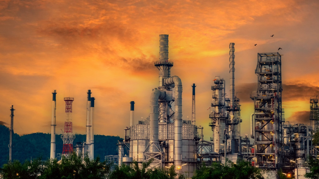Petrol ABD Secimlerinin De Etkisiyle Sert Yukseldi