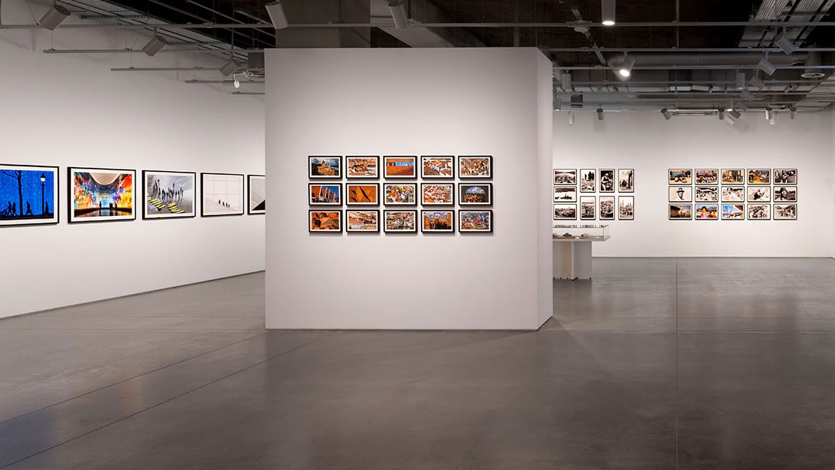 İzzet Keribar’ın Renklerle Dolu Yolculuğu İstanbul Modern’de Sergileniyor Renkli Bir