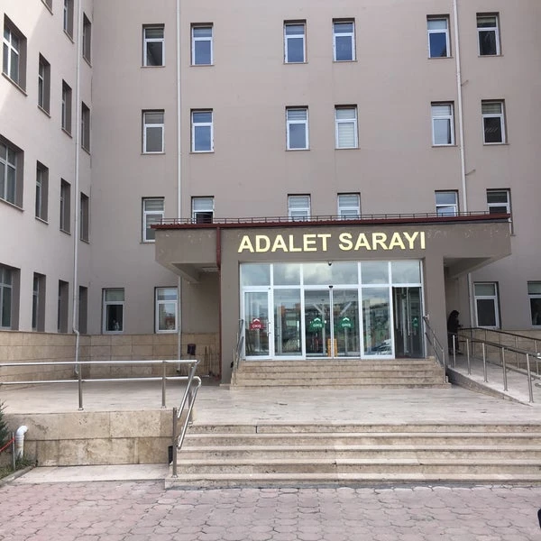 Sivas Okul Müdürü Taciz Davasında Ceza Aldı Sivas Okul Müdürü