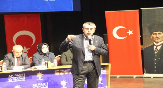 Milli Eğitim Bakanı Yusuf Tekin, Müslümanların inanç özgürlüğünün prangalar altına