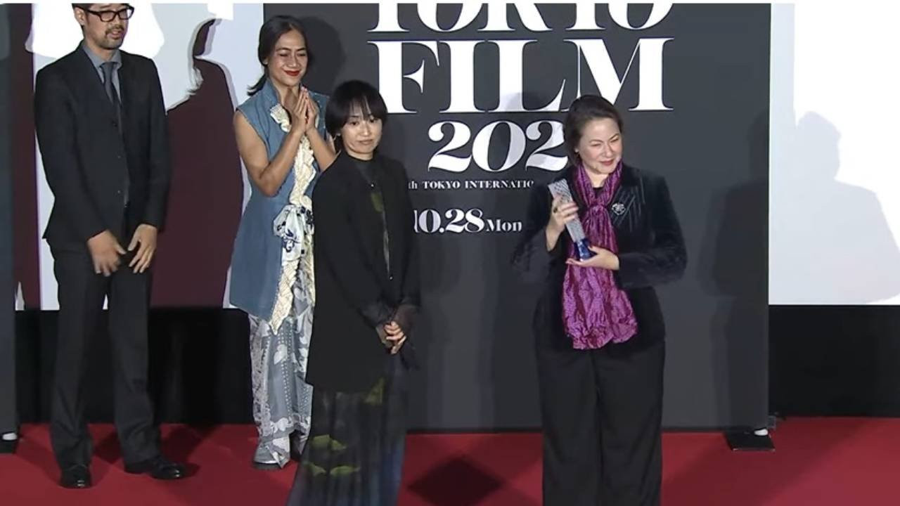 Tokyo Gece Yildizlari Lale ve Denizin Odul Yolculugu