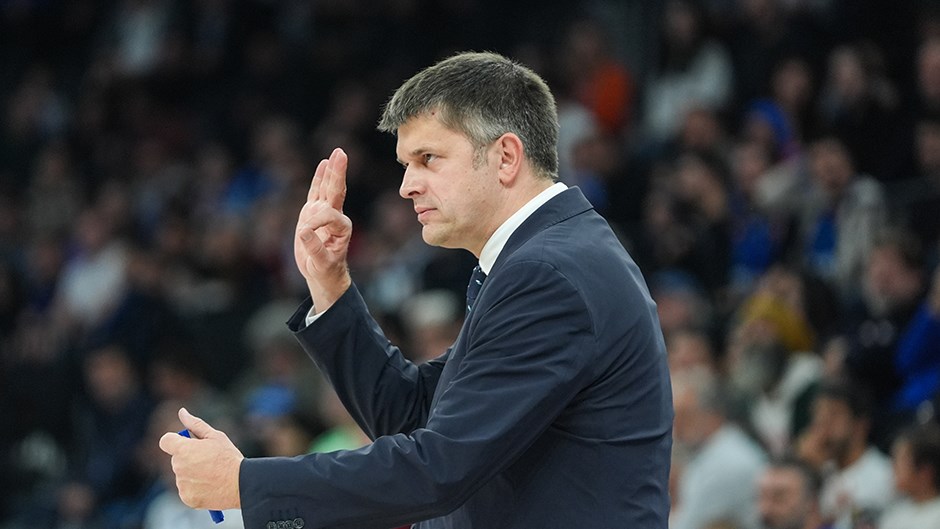 Anadolu Efes, Paris Basketbol karşısında mağlup oldu Anadolu Efes Başantrenörü