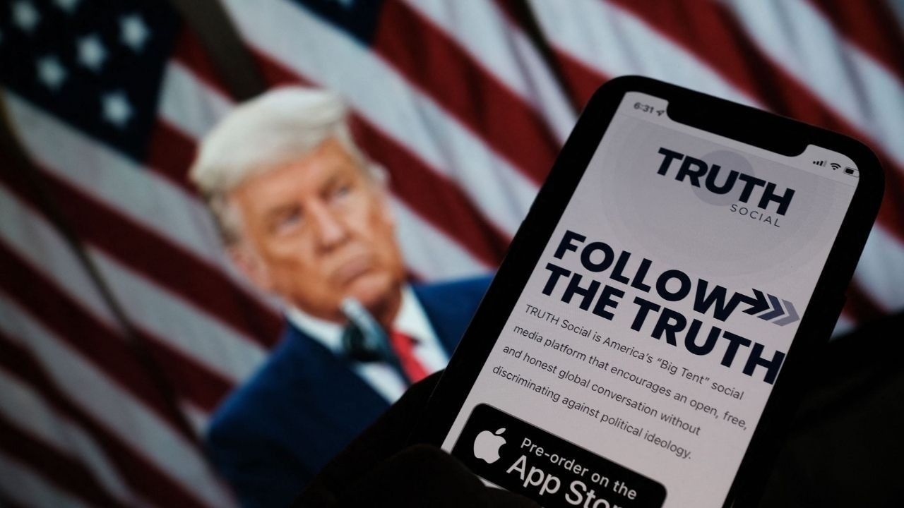 Trump Media, kripto para alım satım platformu Bakkt’ı satın almak